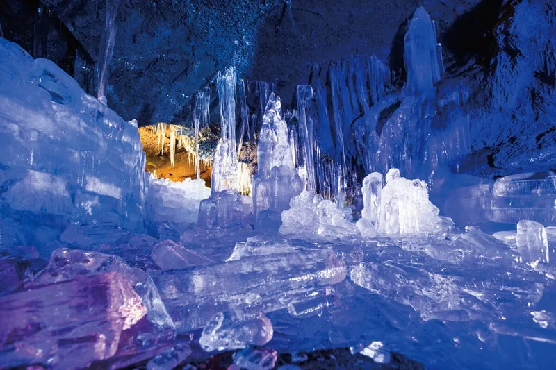 Hang động băng là gì và sự hình thành kỳ ảo