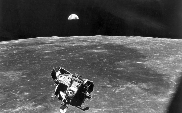 Hình ảnh NASA về Mặt Trăng nhấn mạnh quy mô khoảng cách từ Trái Đất đến đó