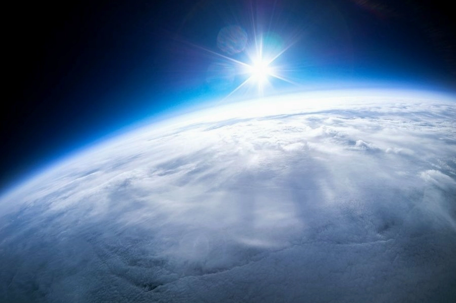Hình ảnh nhấn mạnh vai trò quan trọng của tầng ozone
