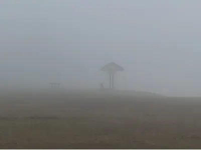 Hiện tượng sương mù khiến bầu trời trở nên huyền bí